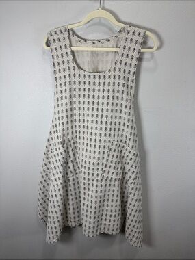 Danica Studio Cream and Black tree print apron